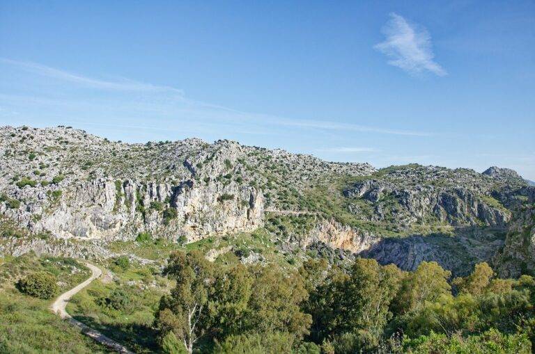 The Allure of Island Hopping: Exploring Paradise One Beach at a Time